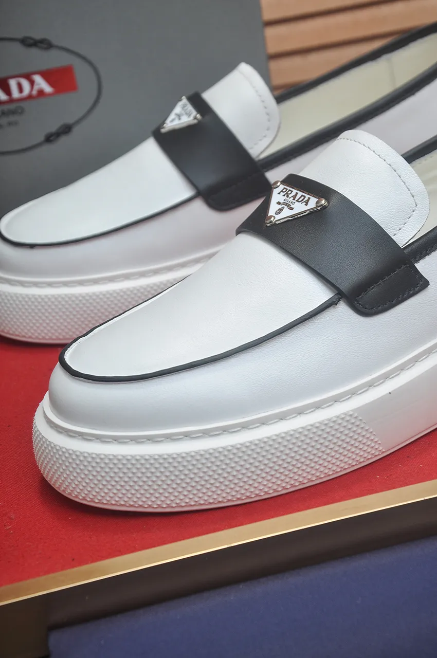 Men's shoes 💰580💶 [PRADA] Top original items, new seasonal styles, high-quality original items, top-grade high-mercerized cowhide combined with original breathable fabric + imported glue, imported stretch fabric inside with original cowhide feet, original thick outsole! Quality guaranteed! Code 38-45 (45 customized)